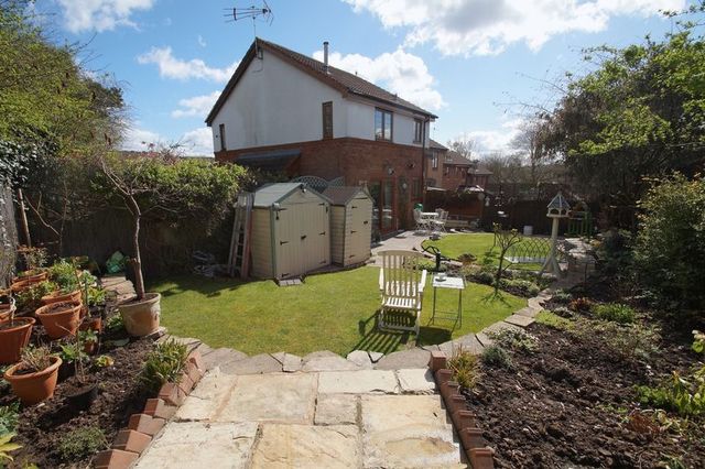  Image of 1 bedroom Terraced house for sale in Heron Close Alvechurch Birmingham B48 at Heron Close Alvechurch Birmingham, B48 7PT