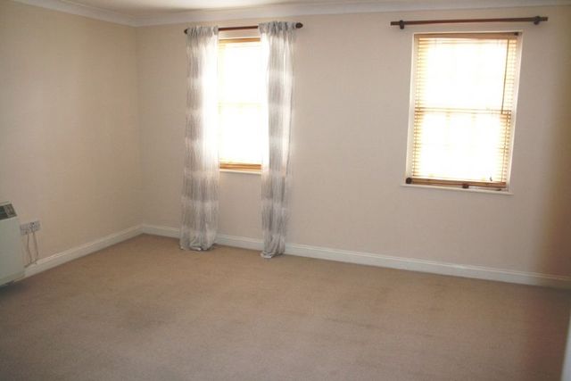  Image of 2 bedroom Flat to rent in High Street Harrold Bedford MK43 at High Street Harrold Bedford, MK43 7DA