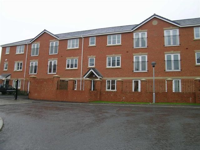  Image of 2 bedroom Property to rent in Jacob Bright Mews Rochdale OL12 at Jacob Bright Mews Rochdale Rochdale, OL12 6JF