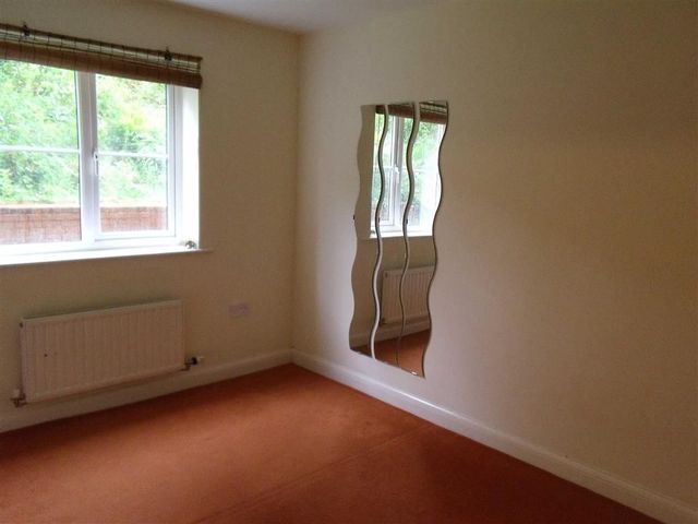  Image of 2 bedroom Property to rent in Jacob Bright Mews Rochdale OL12 at Jacob Bright Mews Rochdale Rochdale, OL12 6JF