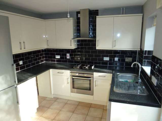  Image of 2 bedroom End of Terrace to rent in Jeffrey Walk Aylesbury HP19 at Jeffrey Walk  Aylesbury, HP19 7FG