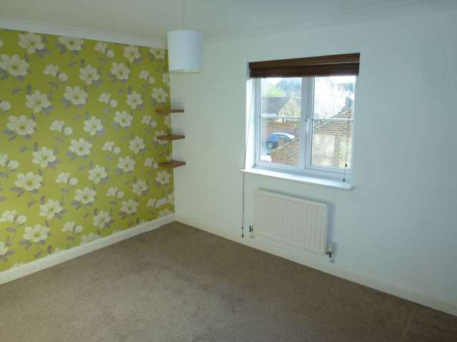  Image of 2 bedroom End of Terrace to rent in Jeffrey Walk Aylesbury HP19 at Jeffrey Walk  Aylesbury, HP19 7FG