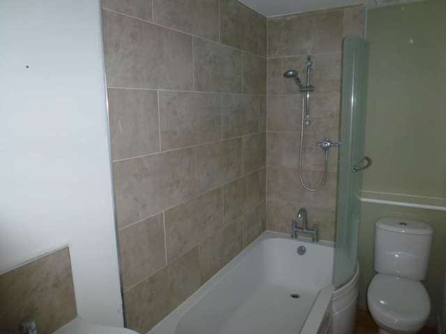  Image of 2 bedroom End of Terrace to rent in Jeffrey Walk Aylesbury HP19 at Jeffrey Walk  Aylesbury, HP19 7FG