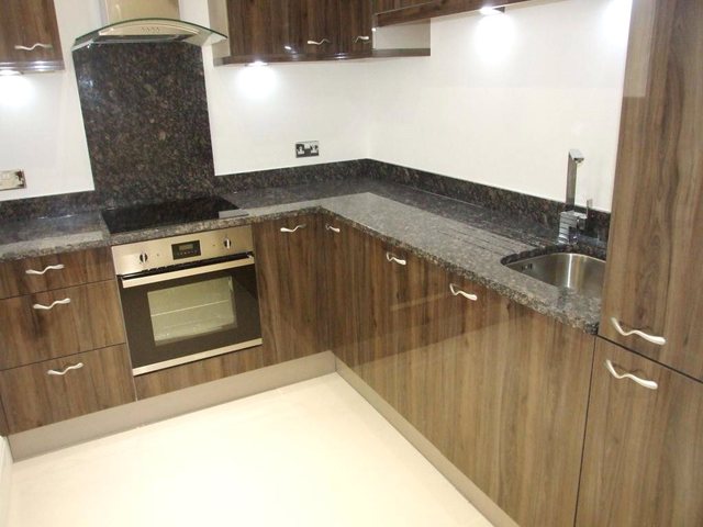  Image of 2 bedroom Apartment for sale in Basingstoke Road Reading RG2 at 77 Basingstoke Road Reading Whitley, RG2 0ER