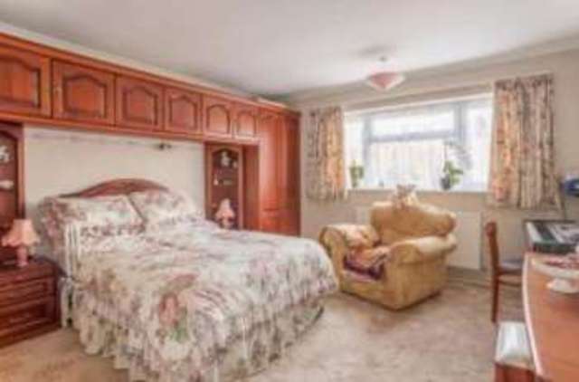  Image of 2 bedroom Bungalow for sale in Knights Road Hoo Rochester ME3 at Hoo Rochester Hoo, ME3 9JL