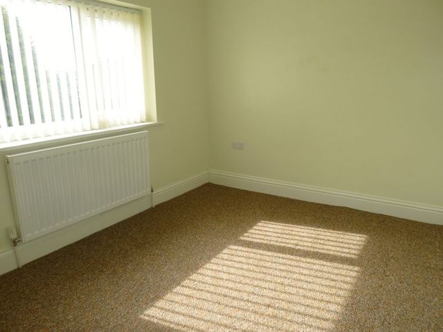  Image of 3 bedroom Semi-Detached house to rent in Laburnum Road Lowton Warrington WA3 at Laburnum Road Lowton Lowton, WA3 2NL