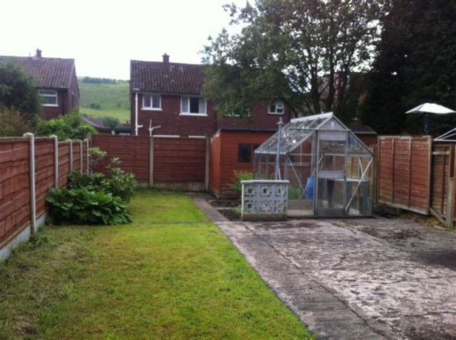  Image of 3 bedroom Property to rent in Lilac Avenue Newhey Rochdale OL16 at Lilac Avenue ROCHDALE ROCHDALE, OL16 4LN