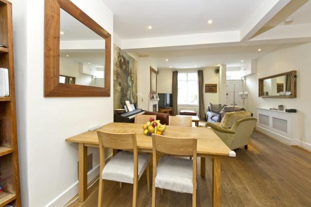  Image of 3 bedroom Terraced house to rent in Lillian Road London SW13 at Lillian Road  London, SW13 9JF