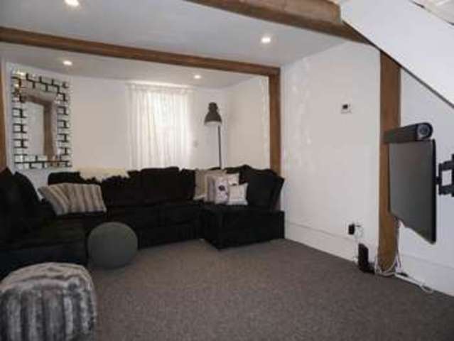 Image of 1 bedroom Detached house to rent in Little Mount Sion Tunbridge Wells TN1 at Tunbridge Wells Kent Royal Tunbridge Wells, TN1 1YP