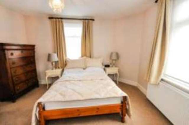  Image of 3 bedroom Detached house for sale in Little Roke Road Kenley CR8 at Kenley  Kenley, CR8 5NE
