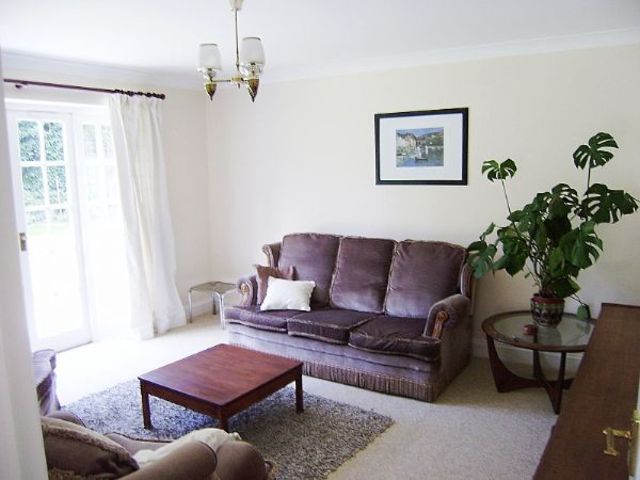 Image of 1 bedroom Flat to rent in Lock Road Marlow SL7 at Lock Road  MARLOW, SL7 1QW
