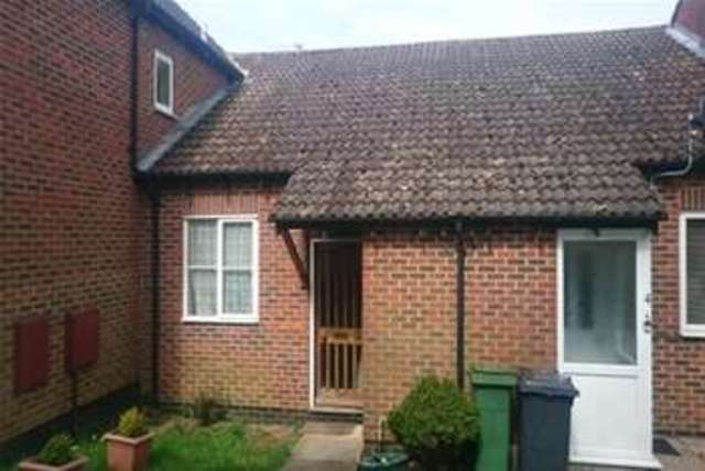  Image of 1 bedroom Detached house to rent in Blackberry Walk Lychpit Basingstoke RG24 at Basingstoke, RG24 8SN