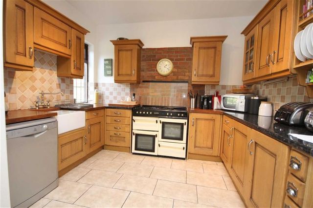  Image of 4 bedroom Property for sale in Manchester Road Rochdale OL11 at Manchester Road Rochdale Rochdale, OL11 4LX