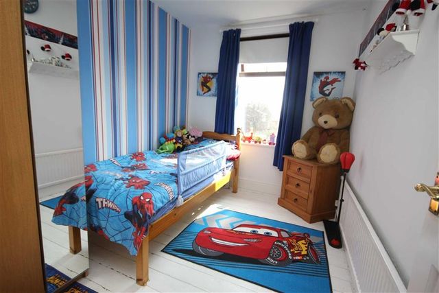  Image of 4 bedroom Property for sale in Manchester Road Rochdale OL11 at Manchester Road Rochdale Rochdale, OL11 4LX