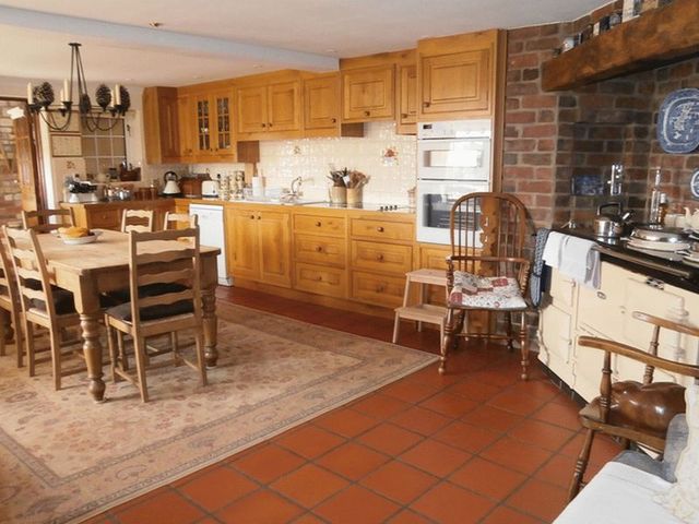  Image of 5 bedroom Detached house for sale in Mill End Bredon Tewkesbury GL20 at Mill End Bredon Tewkesbury, GL20 7LQ