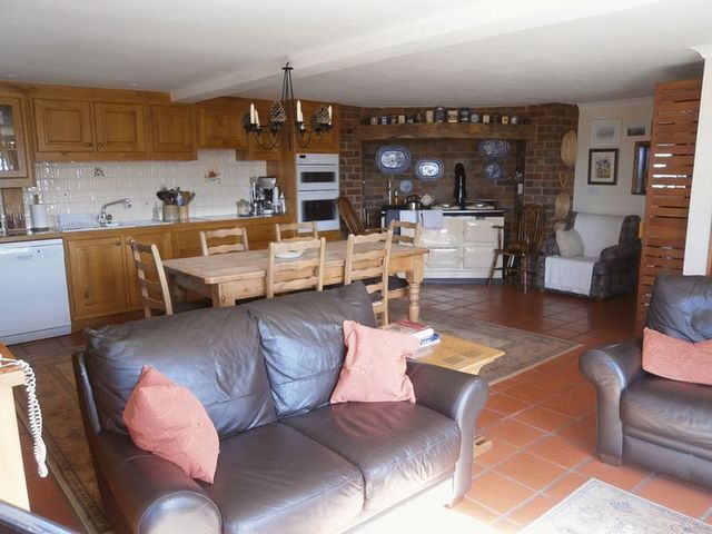  Image of 5 bedroom Detached house for sale in Mill End Bredon Tewkesbury GL20 at Mill End Bredon Tewkesbury, GL20 7LQ