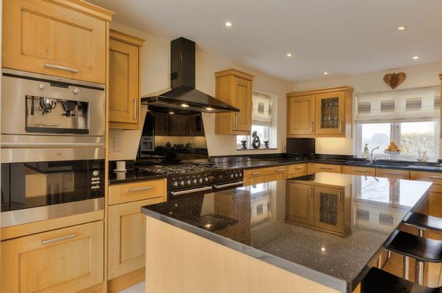  Image of 5 bedroom Detached house for sale in Mill Lane Waternewton Peterborough PE8 at Mill Lane Water Newton Peterborough, PE8 6LY