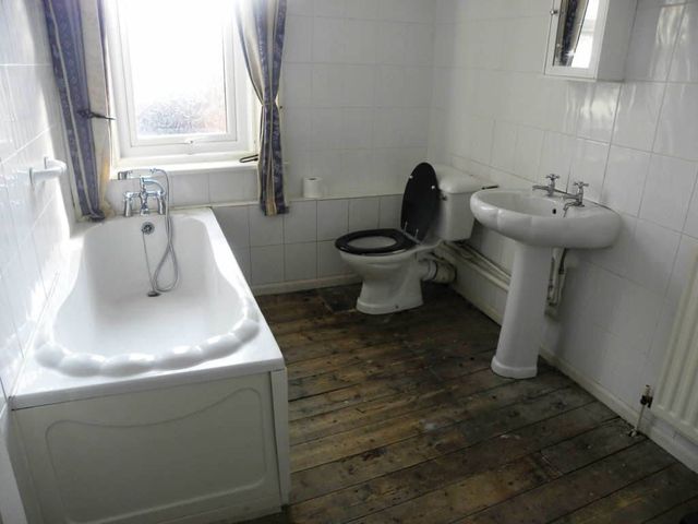  Image of 2 bedroom Property for sale in Moor Crest Terrace North Shields NE29 at Moorcrest Terrace North Shields North Shields, NE29 9LW