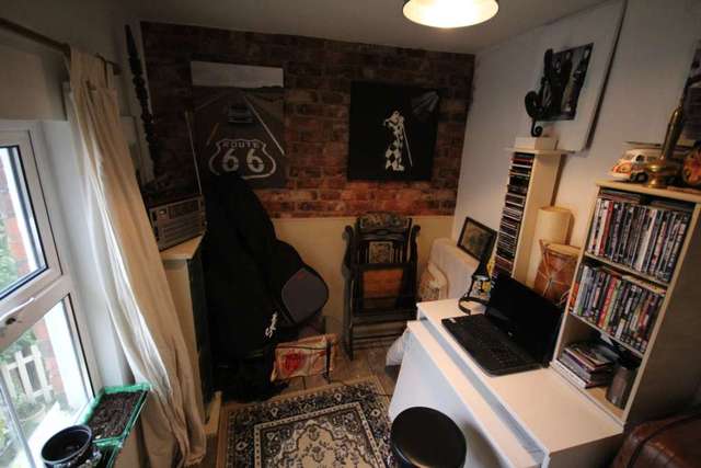  Image of 3 bedroom Terraced house for sale in Mount Pleasant Aylesbury HP19 at Mount Pleasant  Aylesbury, HP19 8AQ
