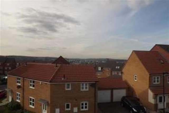  Image of 4 bedroom Property to rent in Myrtle Crescent Sheffield S2 at Sheffield, S2 3HU