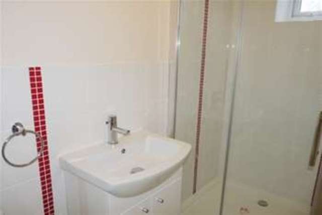  Image of 1 bedroom Flat to rent in Crowlas Penzance TR20 at Penzance, TR20 8DX