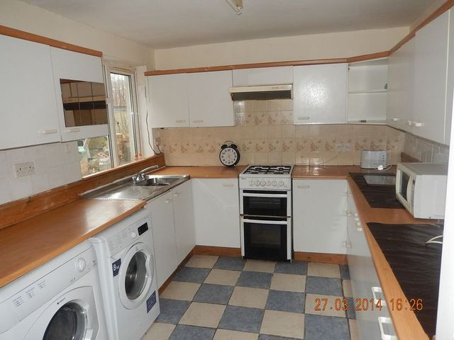  Image of 5 bedroom Terraced house to rent in Ninian Park Road Cardiff CF11 at Ninian Park Road  Cardiff, CF11 6HY