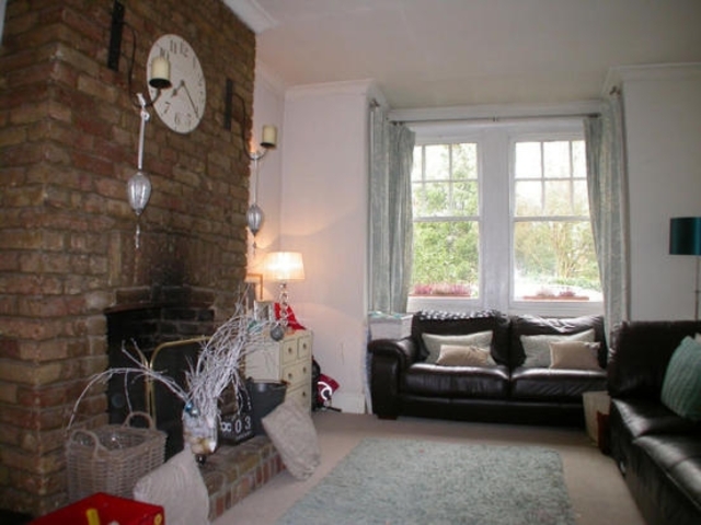  Image of 3 bedroom Terraced house to rent in North Street Isleworth TW7 at Isleworth Isleworth, TW7 6RE