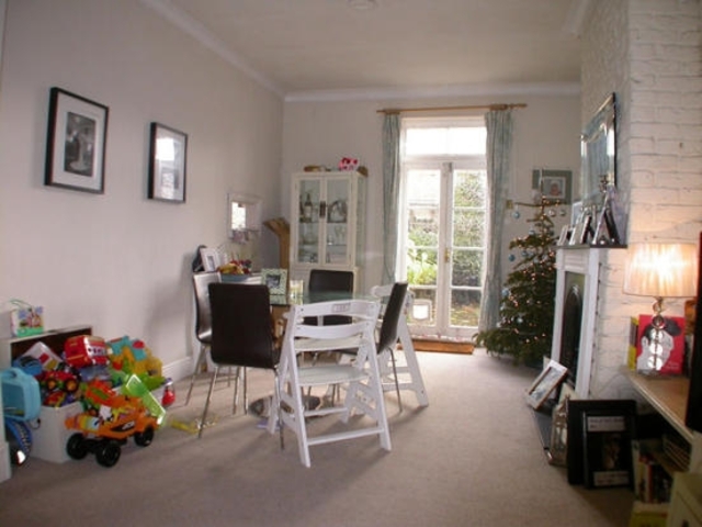  Image of 3 bedroom Terraced house to rent in North Street Isleworth TW7 at Isleworth Isleworth, TW7 6RE
