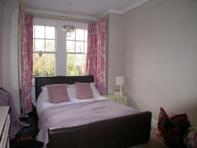  Image of 3 bedroom Terraced house to rent in North Street Isleworth TW7 at Isleworth Isleworth, TW7 6RE