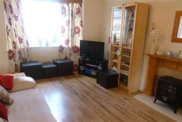  Image of 2 bedroom Terraced house to rent in Oak Road Sheffield S12 at Sheffield, S12 3HT
