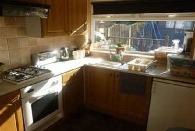  Image of 2 bedroom Terraced house to rent in Oak Road Sheffield S12 at Sheffield, S12 3HT