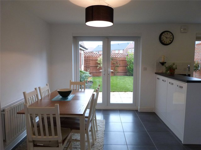  Image of 3 bedroom Detached house to rent in Ouzel Chase Bracknell RG12 at Bracknell Berkshire Easthampstead, RG12 8DU