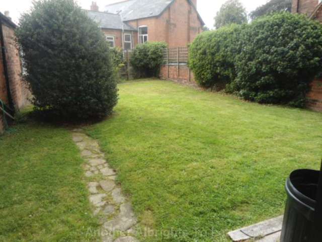  Image of Studio flat to rent in Oxford Road Acocks Green Birmingham B27 at Oxford Road Acock`s Green Birmingham, B27 6DR