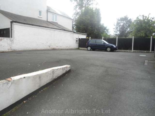  Image of Studio flat to rent in Oxford Road Acocks Green Birmingham B27 at Oxford Road Acock`s Green Birmingham, B27 6DR
