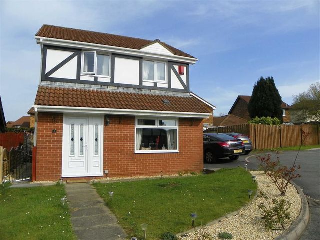  Image of 3 bedroom Property for sale in Parc Y Delyn Morriston Swansea SA6 at Parc Y Delyn Llangyfelach Llangyfelach, SA6 6EW