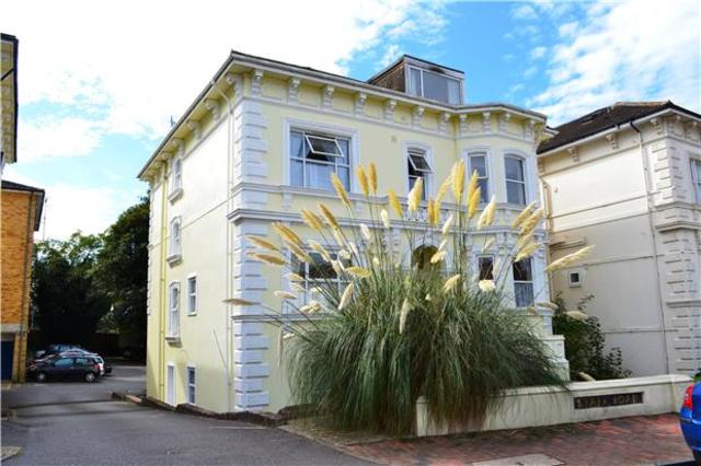  Image of 1 bedroom Flat to rent in Park Road Tunbridge Wells TN4 at Kent, TN4 9JN