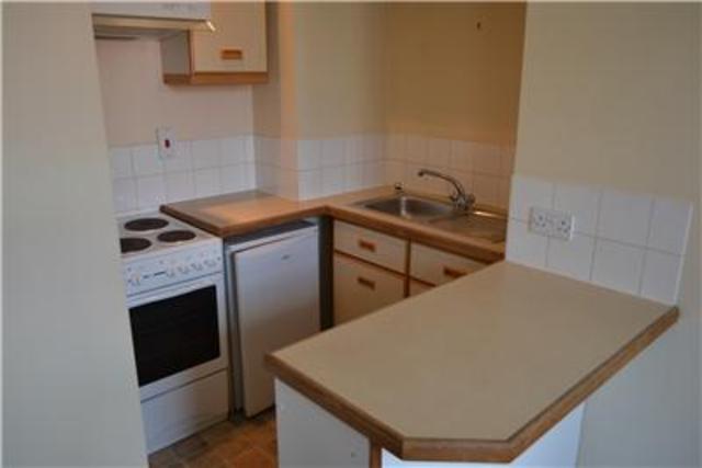  Image of 1 bedroom Flat to rent in Park Road Tunbridge Wells TN4 at Kent, TN4 9JN