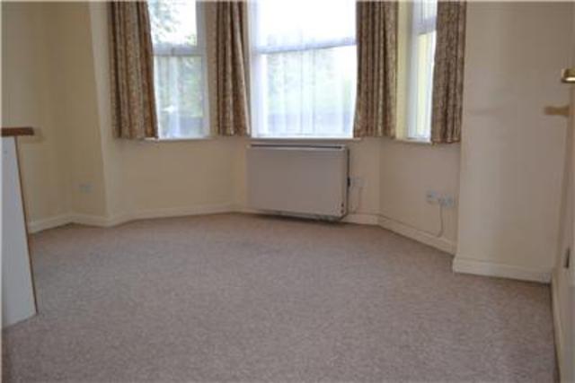  Image of 1 bedroom Flat to rent in Park Road Tunbridge Wells TN4 at Kent, TN4 9JN