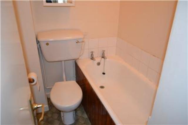  Image of 1 bedroom Flat to rent in Park Road Tunbridge Wells TN4 at Kent, TN4 9JN
