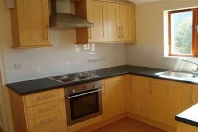  Image of 2 bedroom Flat to rent in Causewayhead Penzance TR18 at Penzance, TR18 2SP
