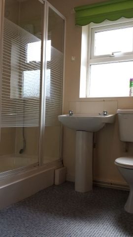  Image of 6 bedroom House Share to rent in Pershore Road Selly Park Birmingham B29 at Selly Park Bristol Selly Park, B29 7PU