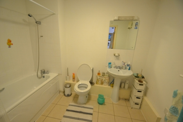  Image of 2 bedroom Apartment for sale in Moss Lane East Manchester M16 at MOSS LANE EAST MOSS LANE EAST. M16 7DH MANCHESTER, M16 7DH