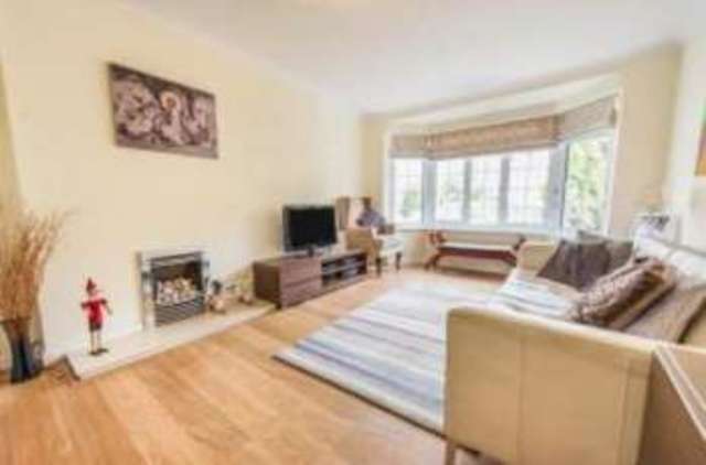  Image of 2 bedroom Maisonette for sale in Bishops Close Ham Richmond TW10 at Richmond  Ham, TW10 7DF