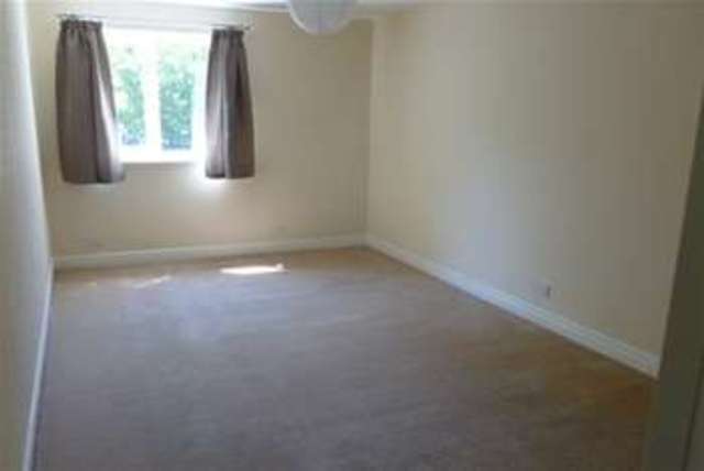  Image of 2 bedroom Flat to rent in Richmond Farm Mews Sheffield S13 at Sheffield, S13 8JZ