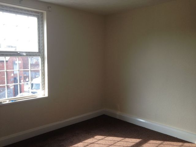  Image of 2 bedroom Terraced house to rent in Robert Street Cudworth Barnsley S72 at Robert Street Cudworth BARNSLEY, S72 8UQ
