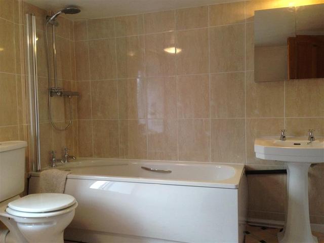  Image of 3 bedroom Detached house to rent in School Lane Hathersage Hope Valley S32 at School Lane Hathersage HOPE VALLEY, S32 1BZ