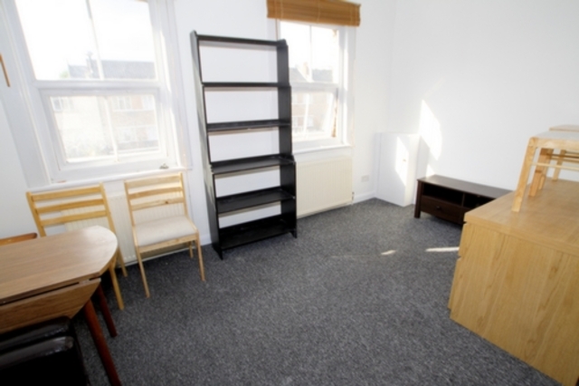  Image of 1 bedroom Detached house to rent in Seven Sisters Road London N7 at Seven Sisters Road  London, N7 6AA