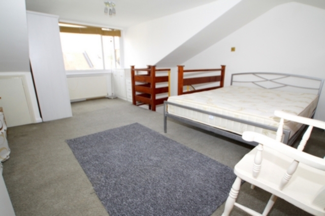  Image of 1 bedroom Detached house to rent in Seven Sisters Road London N7 at Seven Sisters Road  London, N7 6AA