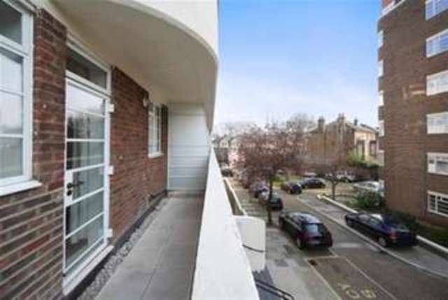  Image of 1 bedroom Flat to rent in Sheen Road Richmond TW9 at Richmond, TW9 1AX