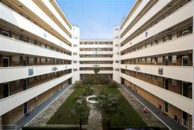  Image of 1 bedroom Flat to rent in Sheen Road Richmond TW9 at Richmond, TW9 1AX